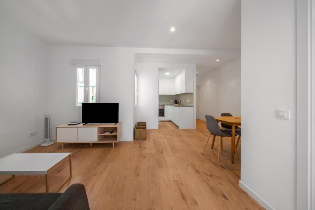 2 Bedrooms 1 Bathroom Furnished - Delicias - Bright - Mintystay Madrid Eksteriør billede